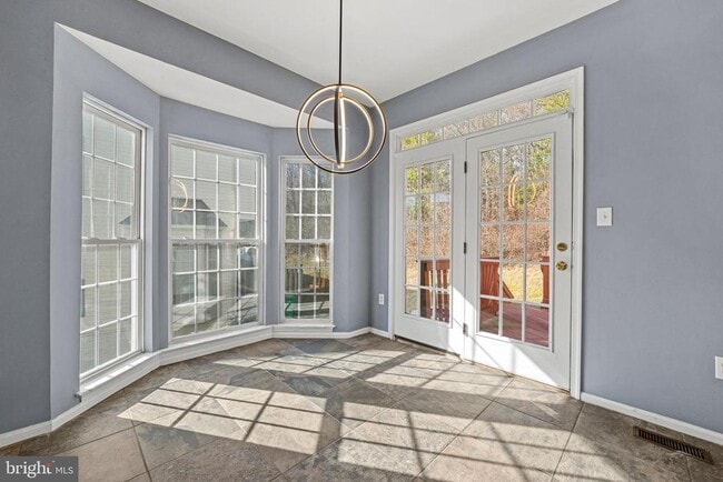 Building Photo - 4012 Meadow Trail Ln