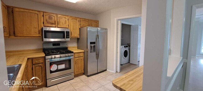 Building Photo - 3529 Mt Vernon Cir