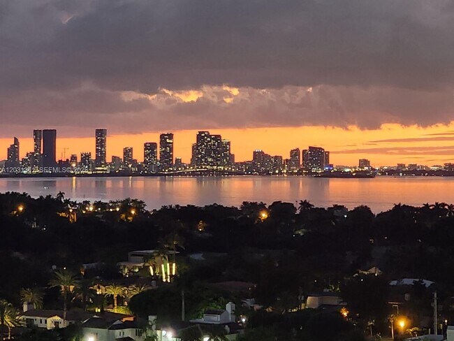 Building Photo - 5555 Collins Ave
