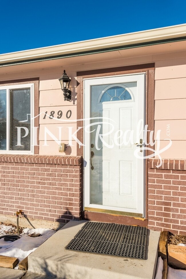 Building Photo - 1890 Chamberlin S