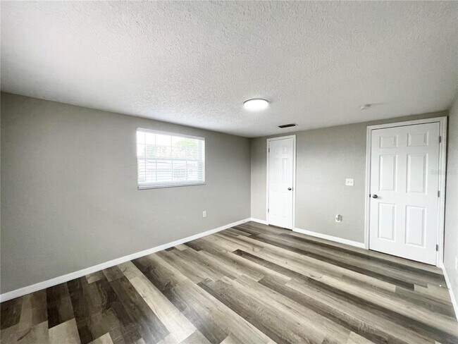 Building Photo - 11241 Yewtree Ave