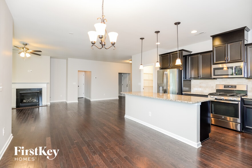 Building Photo - 618 Gardenbrook Trl