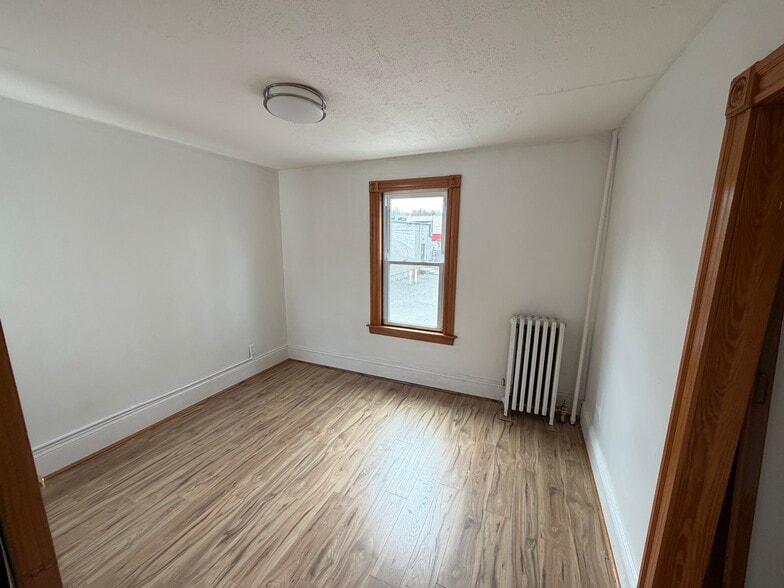 Bedroom 1 - 6 Smythe St