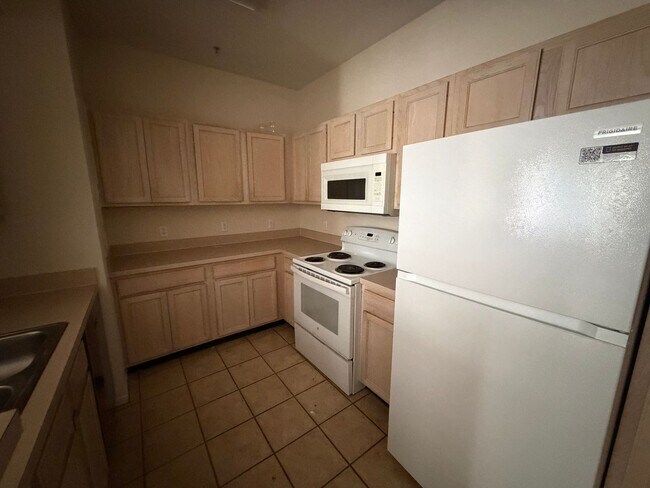 Building Photo - 1704 Frederica Rd