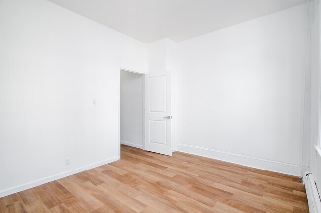 Building Photo - 251 Halladay St