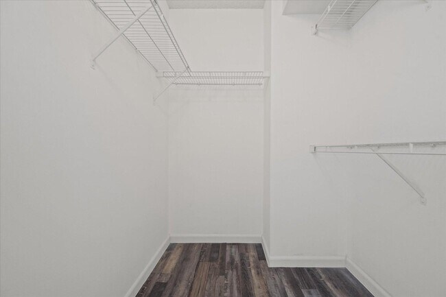 Building Photo - 1727 Village Blvd