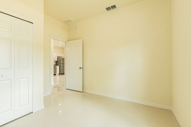 Building Photo - 3BR/2BA Home with 1-Car Garage in Prime SW Lehigh Acres – Brand New Construction