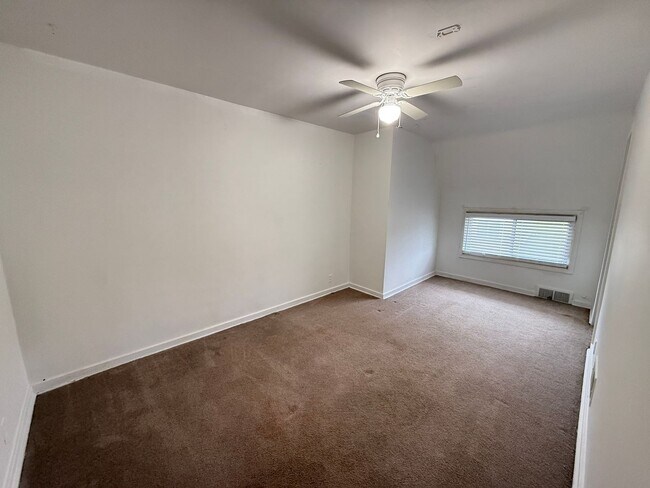 Building Photo - 5680 Trailer Park Dr