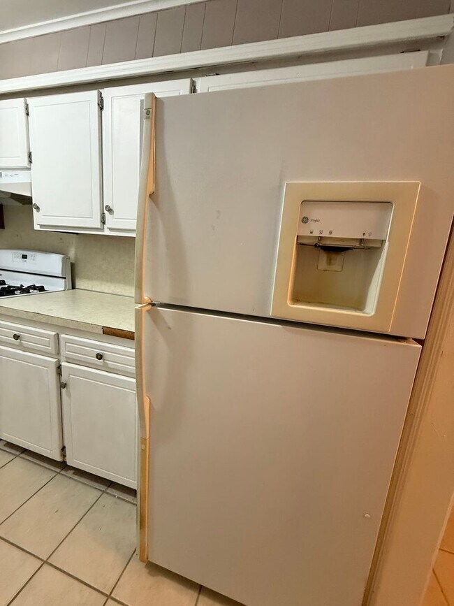 Building Photo - For Rent – 3 Bed | 2 Bath Duplex in Broken Arrow Schools