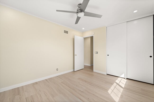 Building Photo - 306 Dolores Cir
