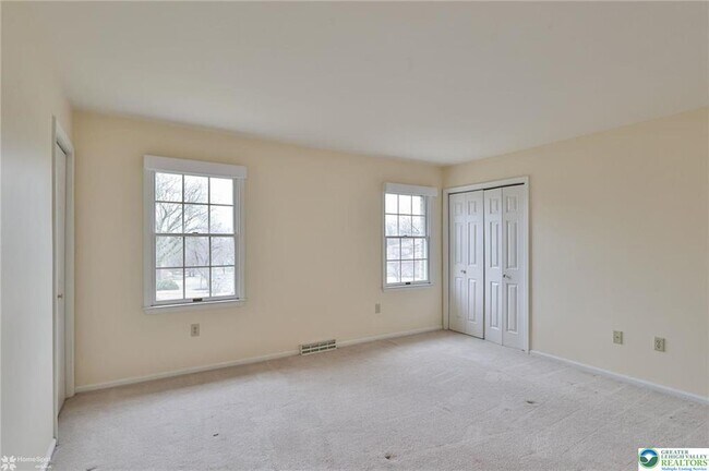 Building Photo - 4059 Wedgewood Rd
