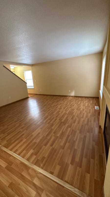 Building Photo - 8421 NE 36th St