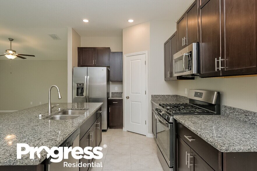 Building Photo - 5518 Rainwood Meadows Dr