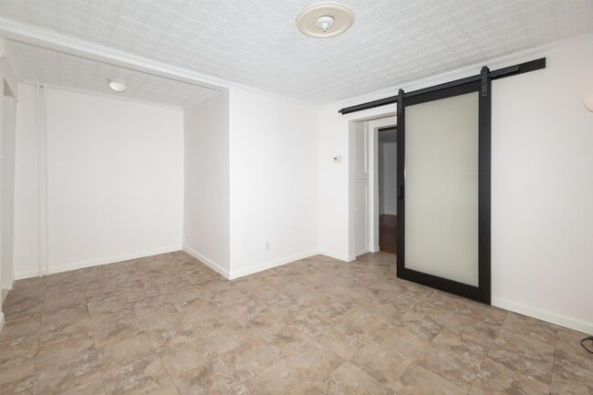Building Photo - 822 Palisade Ave