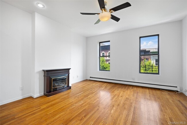 Building Photo - 118 W 136th St