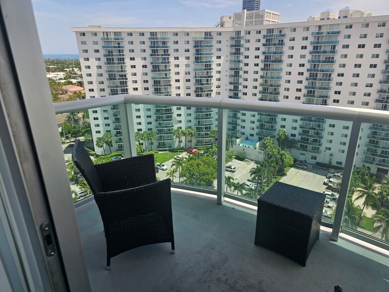Building Photo - 19390 Collins Ave