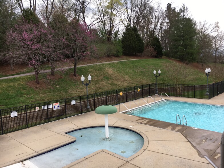 Building Photo - 1534 Liberty Pike