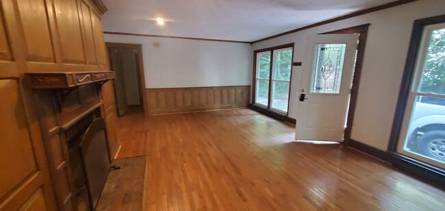 Building Photo - Spacious Mountain Home With Finished Basement & Great Location!