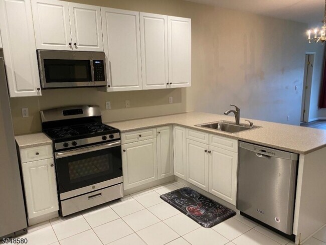 Building Photo - 3407 Pointe Gate Dr