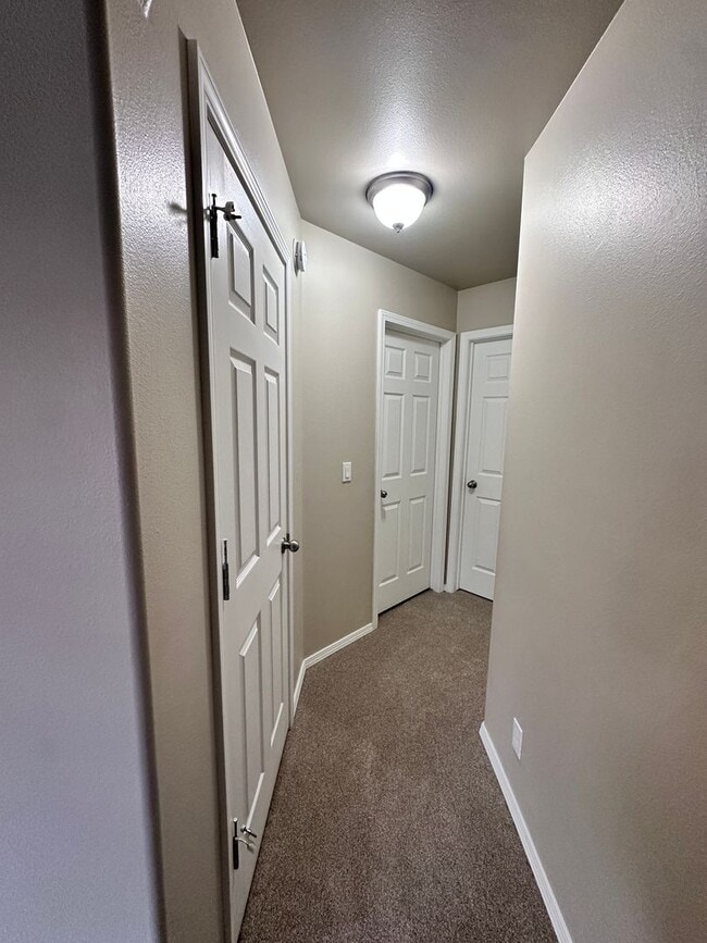 Building Photo - Gorgeous 3 Bedroom 2 Bath Home in Hayden!