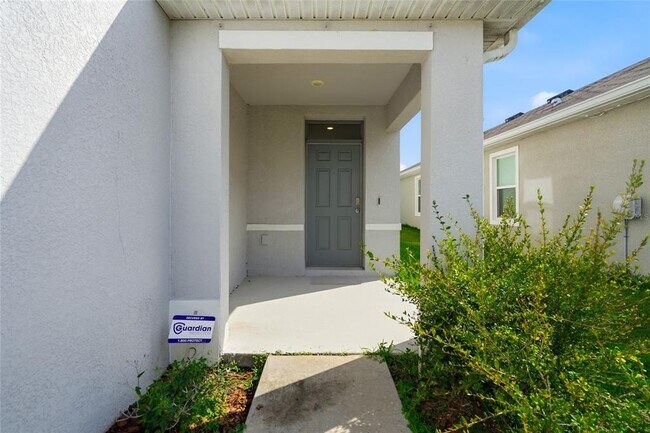Building Photo - 32745 Pez Landing Ln