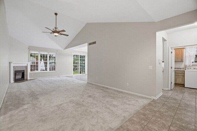 Building Photo - 3265 Galaxy
