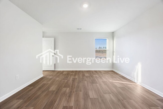 Building Photo - 1606 King Oaks Lp