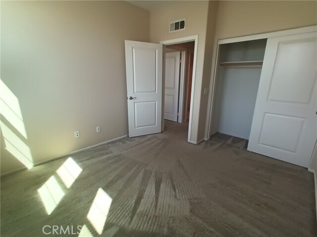 Building Photo - 126 Macintosh Way