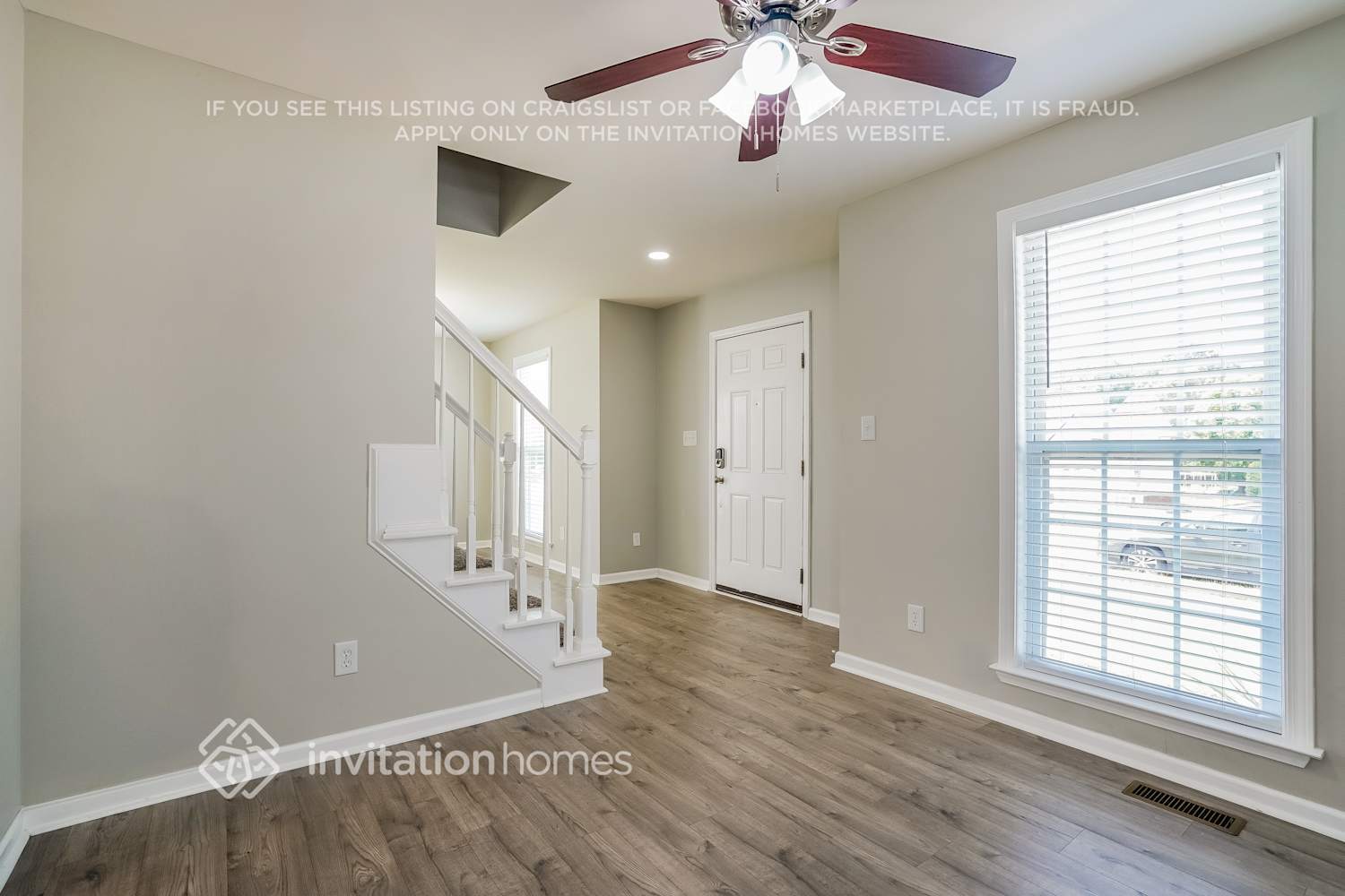 Building Photo - 402 Zircon Ln