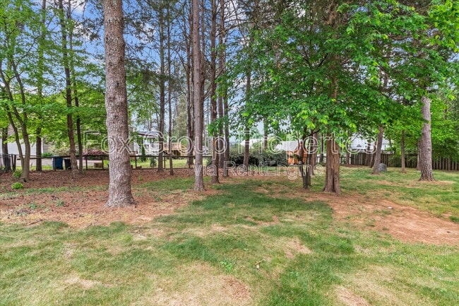 Building Photo - 7887 Mountain Shore Dr