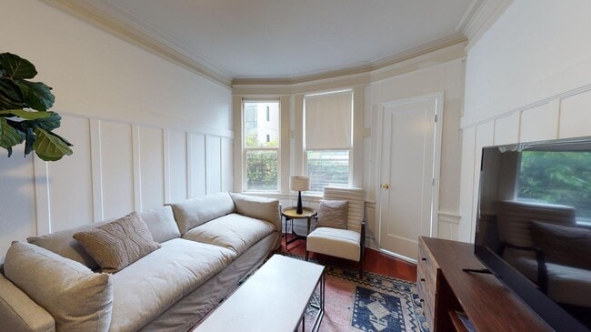 Primary Photo - Room in 4 Bedroom Home at 56 Langton St
