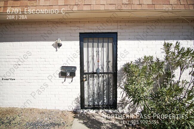 Primary Photo - 2 Bedroom Westside Apartment! w/ Water Inc...