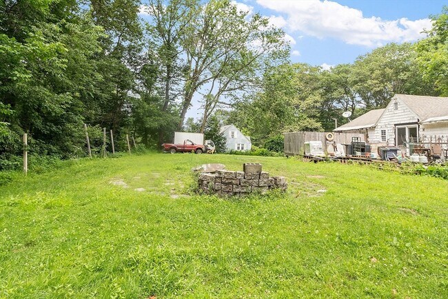 Building Photo - 199 Center Depot Rd