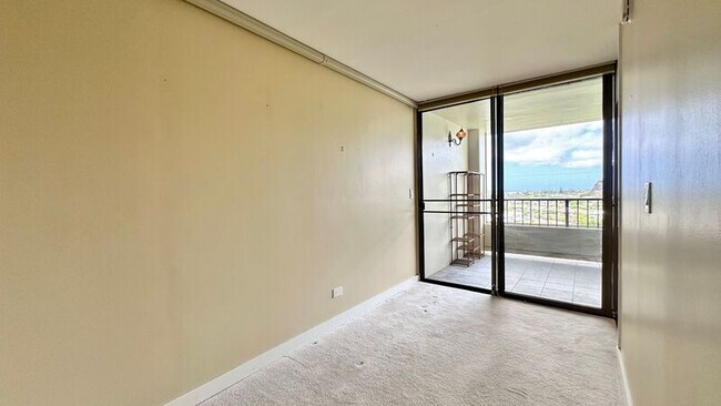 Building Photo - 6710 Hawaii Kai Dr