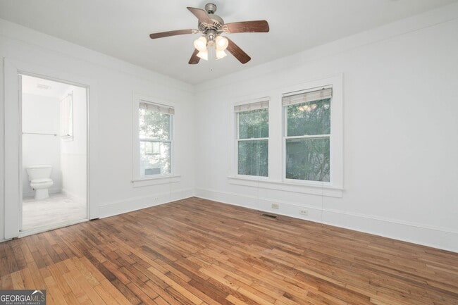 Building Photo - 257 Stovall St SE