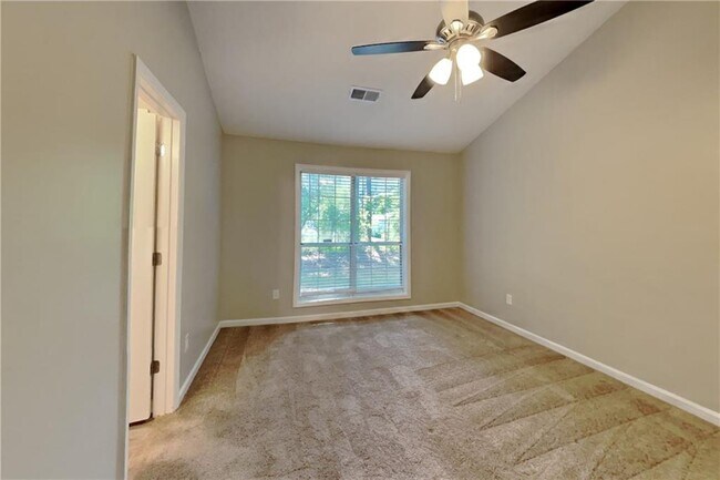Building Photo - 1721 Omie Way