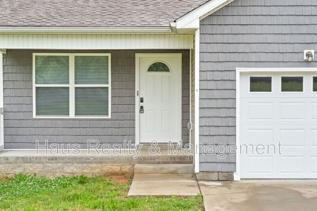 Building Photo - 1709 Evans Rd