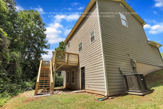 Building Photo - 2258 Hunters Ct