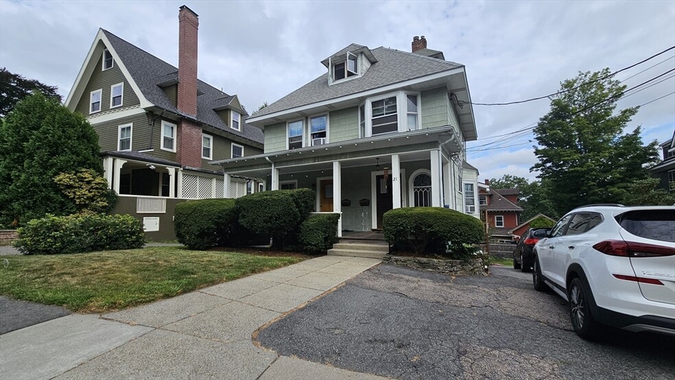 Primary Photo - 21 Chase St
