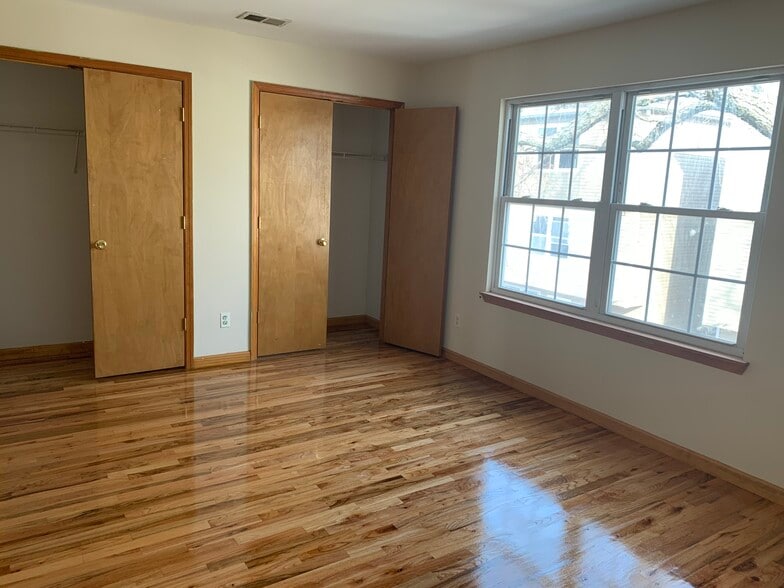 Master Bedroom - 555 Livingston St