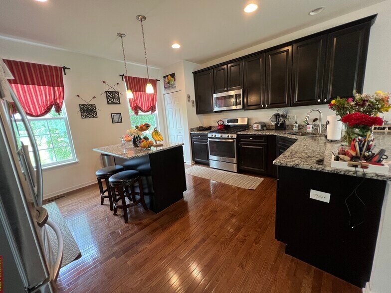 Building Photo - 4014 Pompton Ct