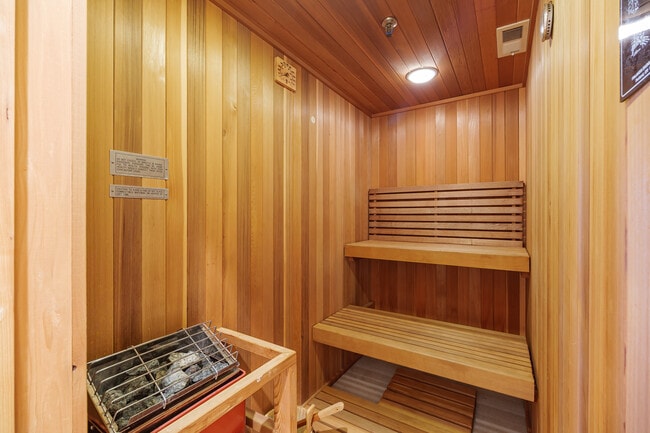 Building Photo - 17 Heron Dr