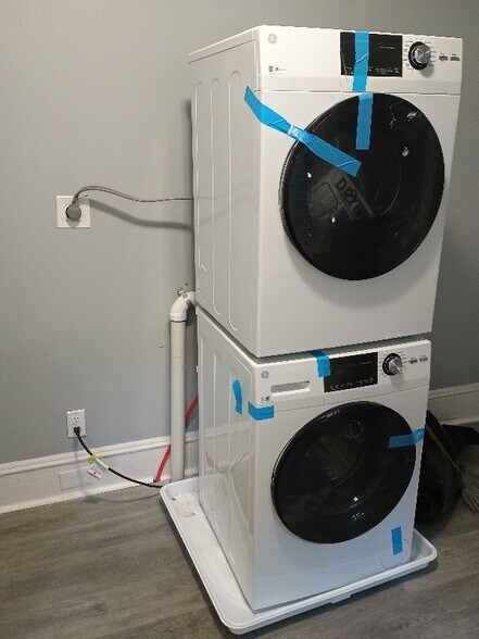 Building Photo - 172 Passaic St