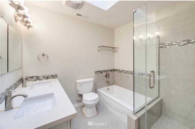 Building Photo - 311 Taylor Ave NW