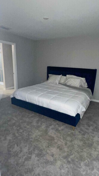 Building Photo - 2906 E 15th Ave