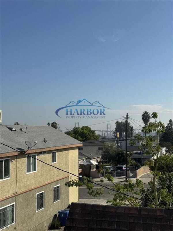 Building Photo - 820 W 1st St