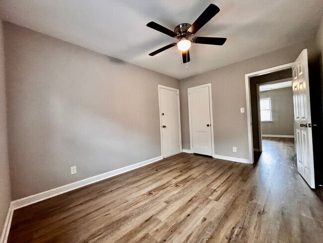 Building Photo - Newly Renovated 2 bedroom in Fairborn! - Schedule a tour now!