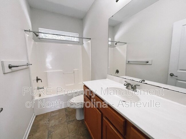 Building Photo - 277 Old Farm School Rd