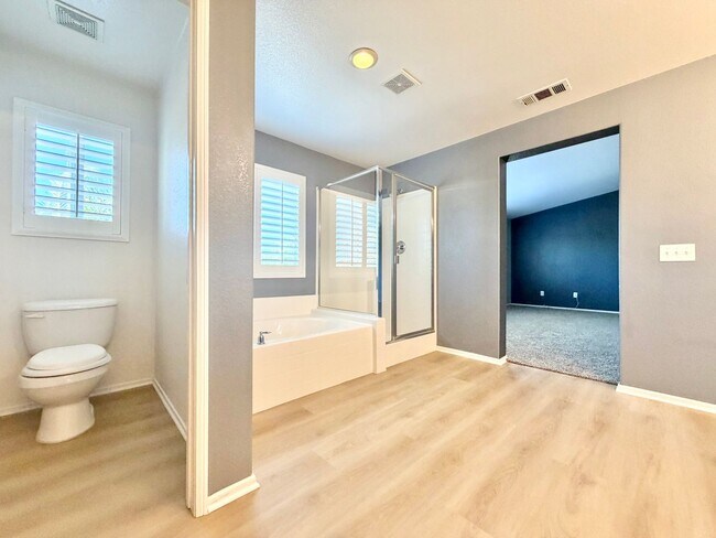 Building Photo - Spacious 5 Bedroom Redhawk Home with LARGE Loft & Backyard in Prime Location