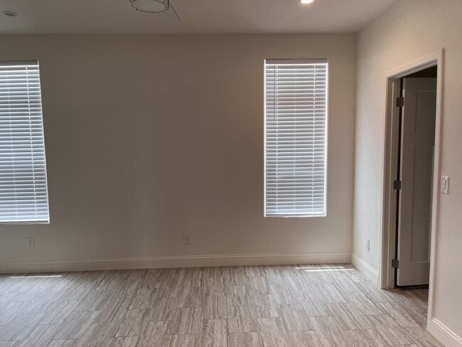 Building Photo - 2501 W Wickenburg Way